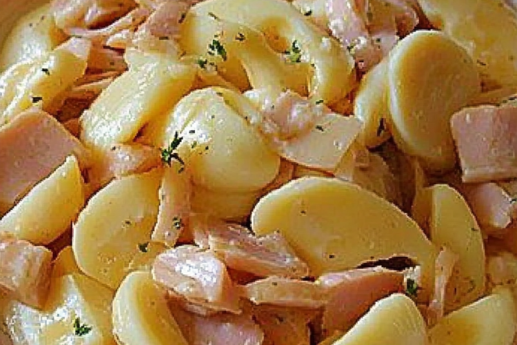 Spargelsalat met ham en ei