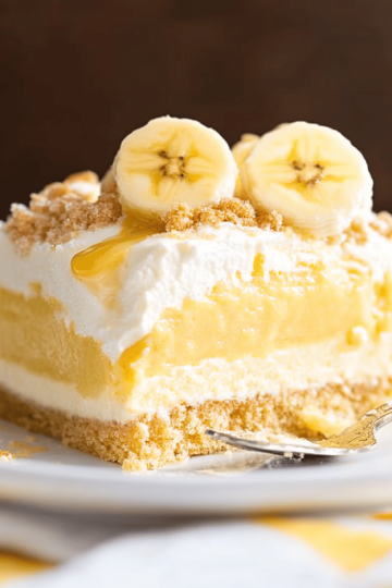 banana pudding poke cake