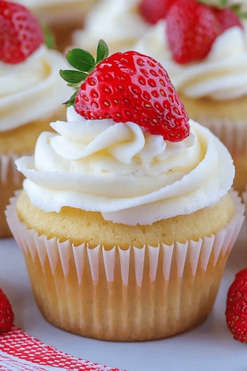strawberry shortcake cupcakes