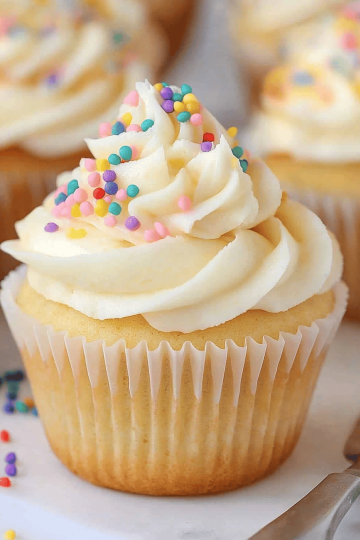 vanilla cupcakes